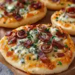 Flammkuchen Schnecken: Schnelles Blätterteig-Rezept mit Frischkäse & Zwiebeln – Party-Snack-Hit 176 25